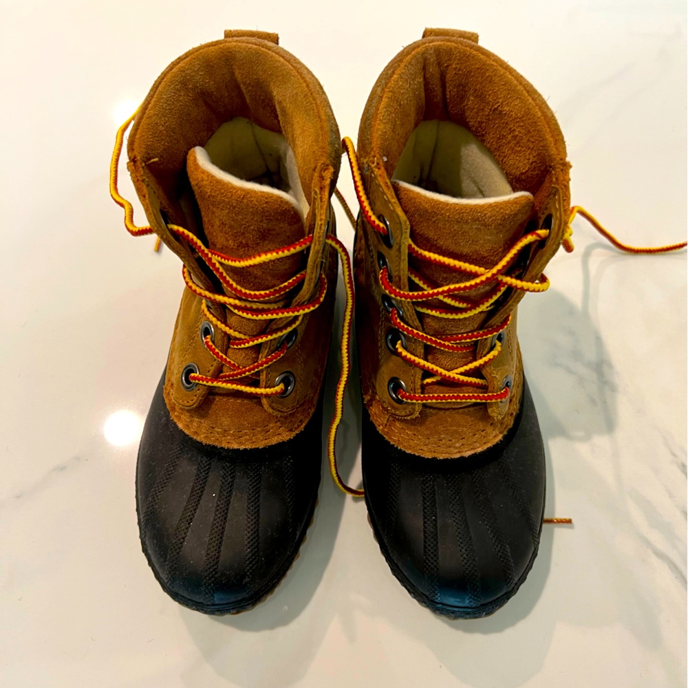 Sorel Cheyanne Brown/black winter boots Kids Size 1
